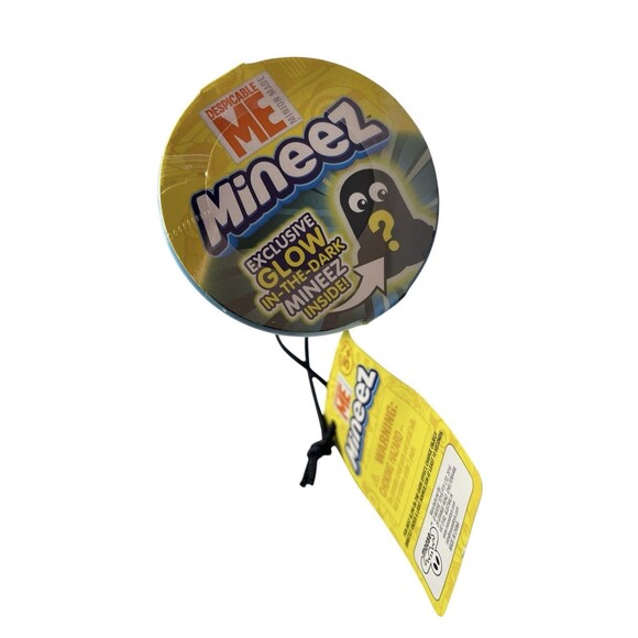 DESPICABLE ME Mineez Minions Lot Blind Bags Glow In Dark Heros Mega Construx New - Picture 4 of 10